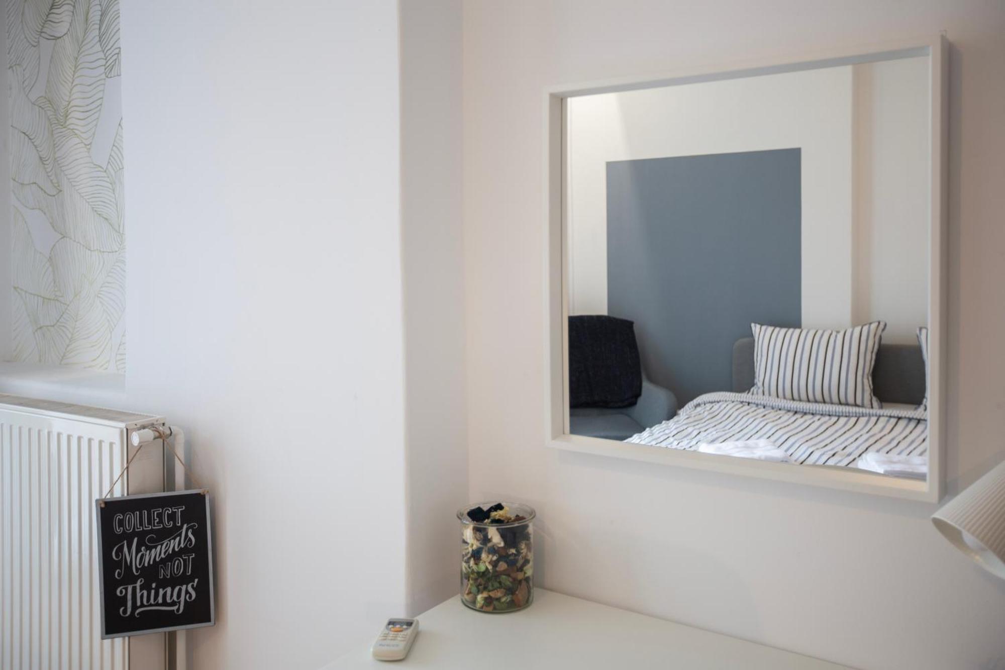 Ultracentral Hong Kong 3 Bdrm Apartment Bukares Bagian luar foto