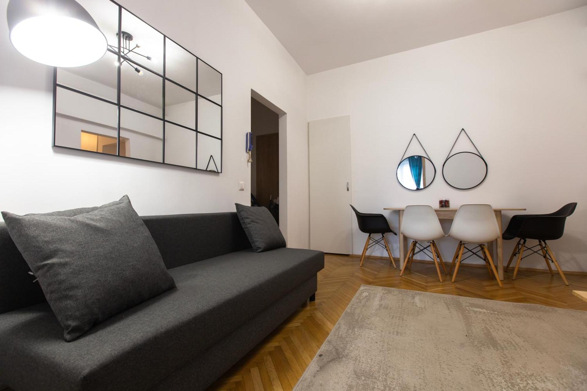 Ultracentral Hong Kong 3 Bdrm Apartment Bukares Bagian luar foto