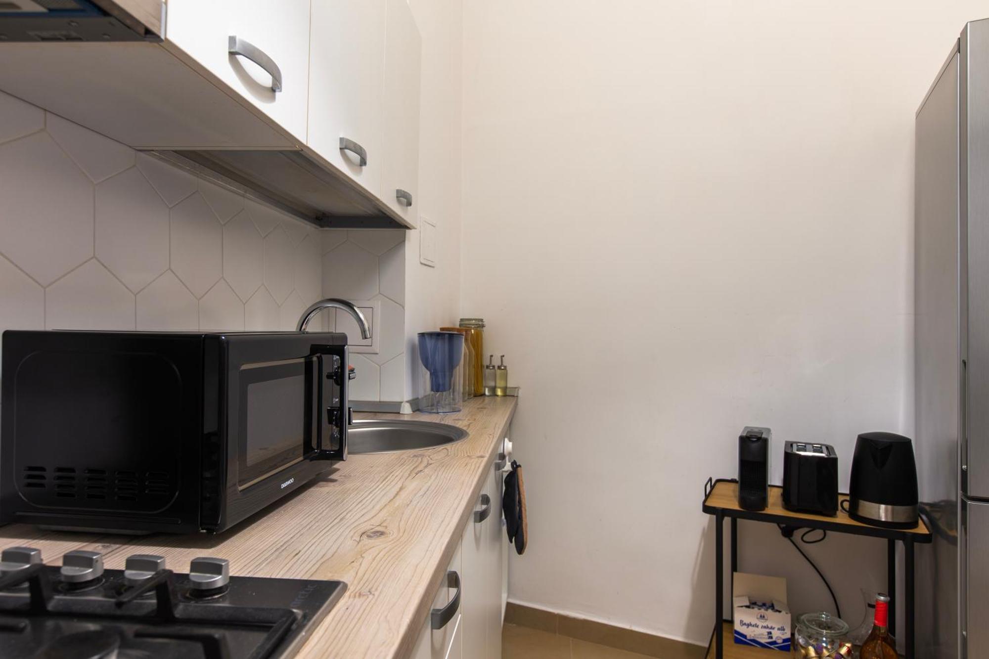 Ultracentral Hong Kong 3 Bdrm Apartment Bukares Bagian luar foto