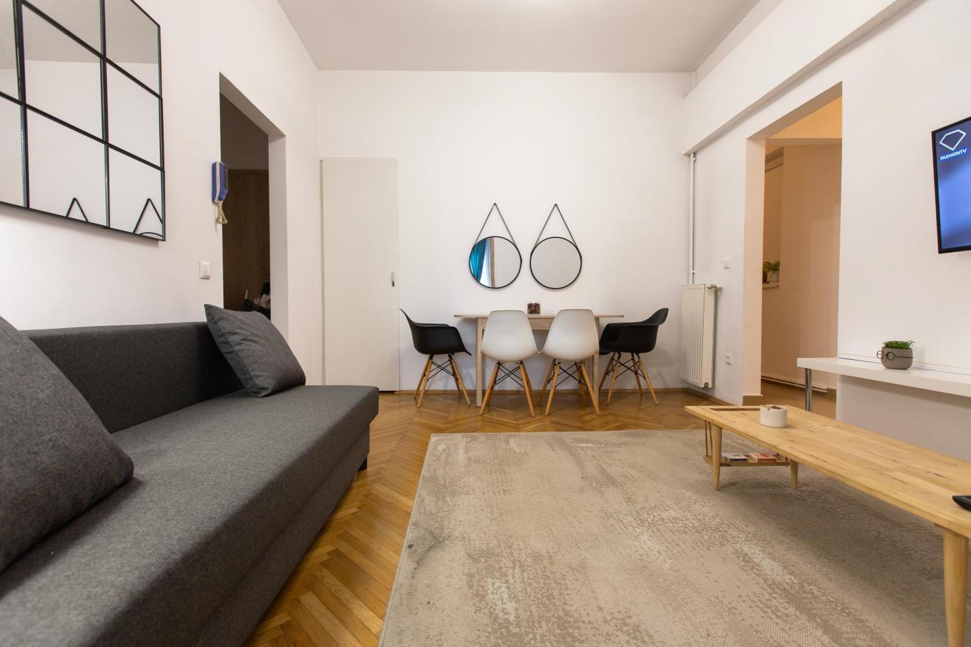 Ultracentral Hong Kong 3 Bdrm Apartment Bukares Bagian luar foto