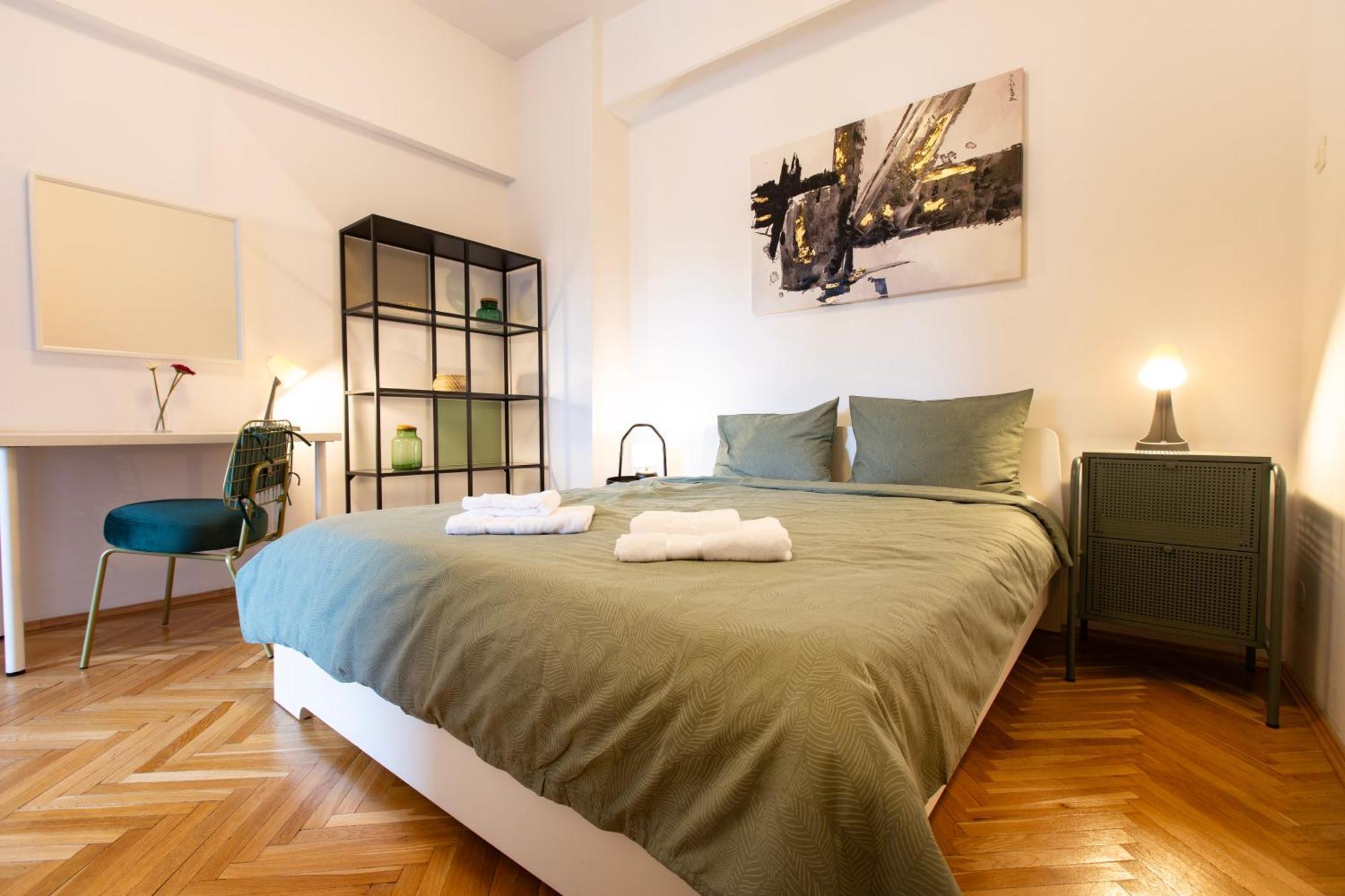 Ultracentral Hong Kong 3 Bdrm Apartment Bukares Bagian luar foto