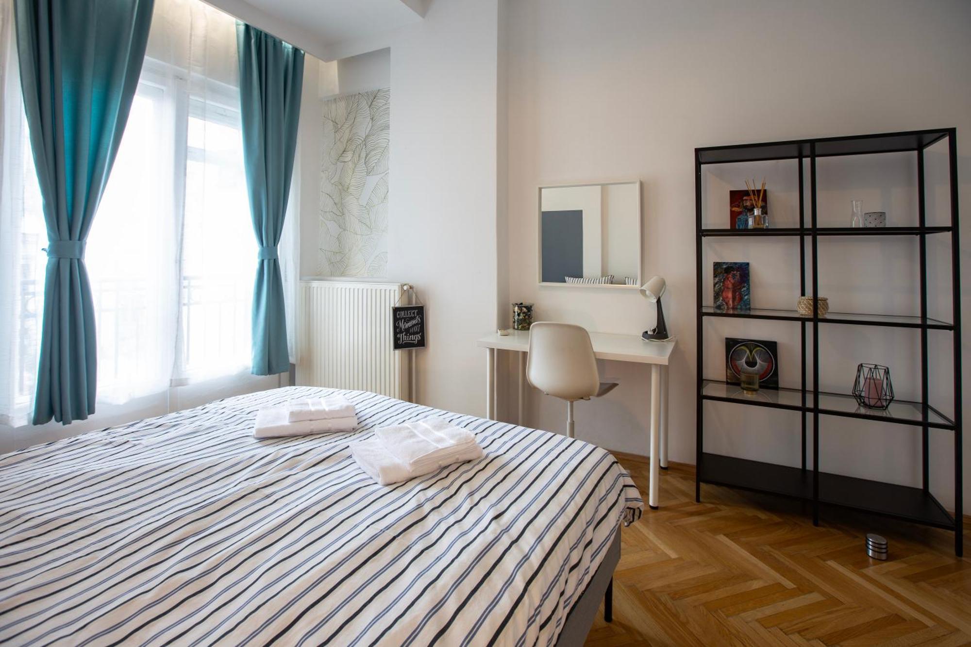 Ultracentral Hong Kong 3 Bdrm Apartment Bukares Bagian luar foto